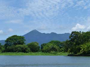 Lake and Volcan Mobacho